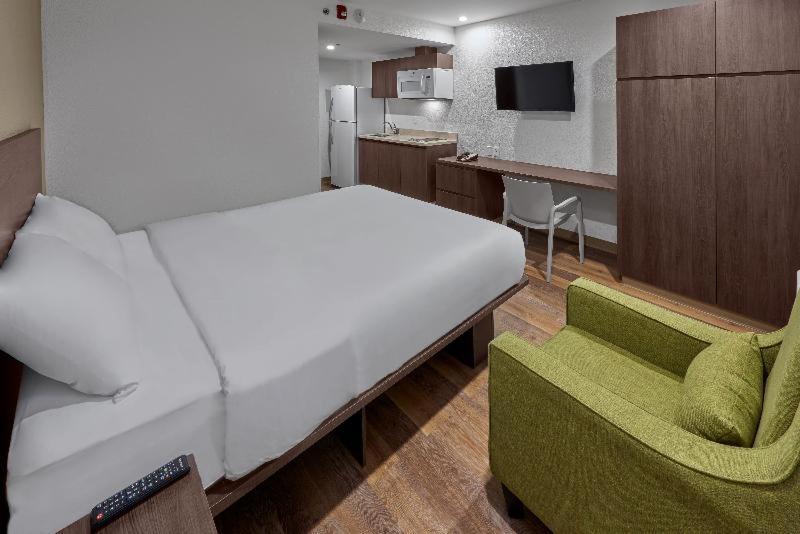 Extended Suites Mexicali Catavina Номер фото
